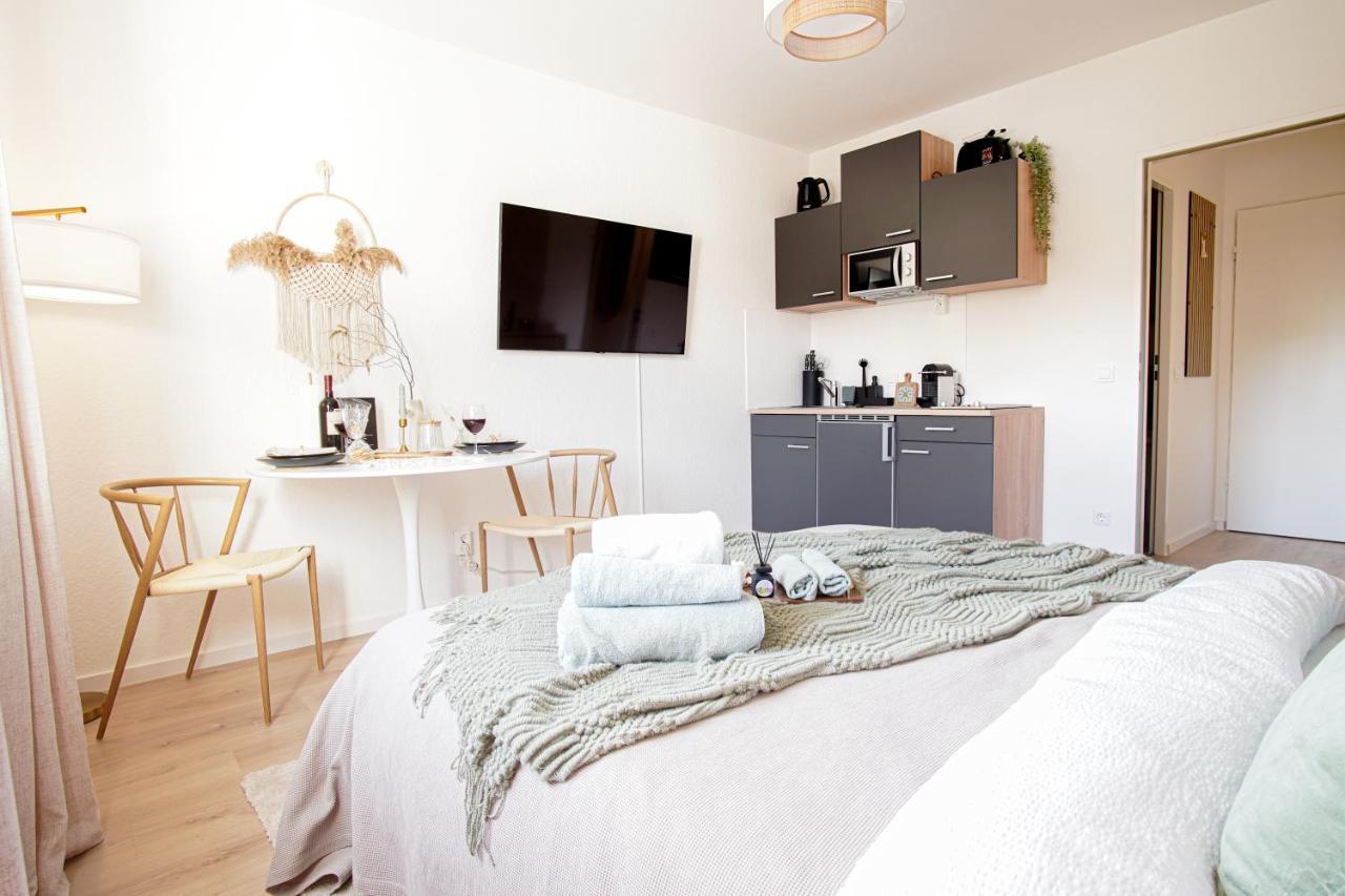 Homefy Boho Studio - Free Parking - Self Check-In - Elevator Essen Exteriér fotografie